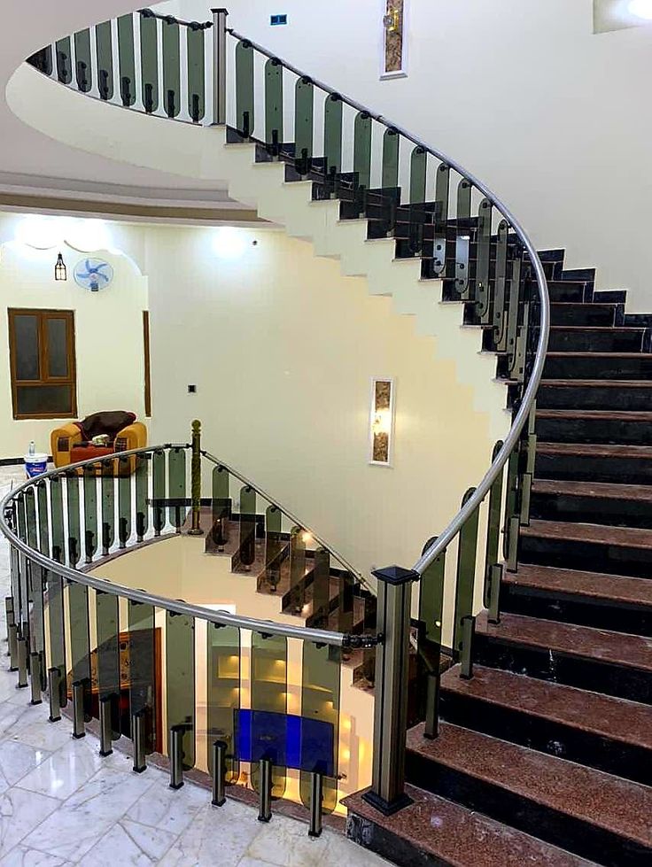 أعمال زجاجية فاخرة في الرياض